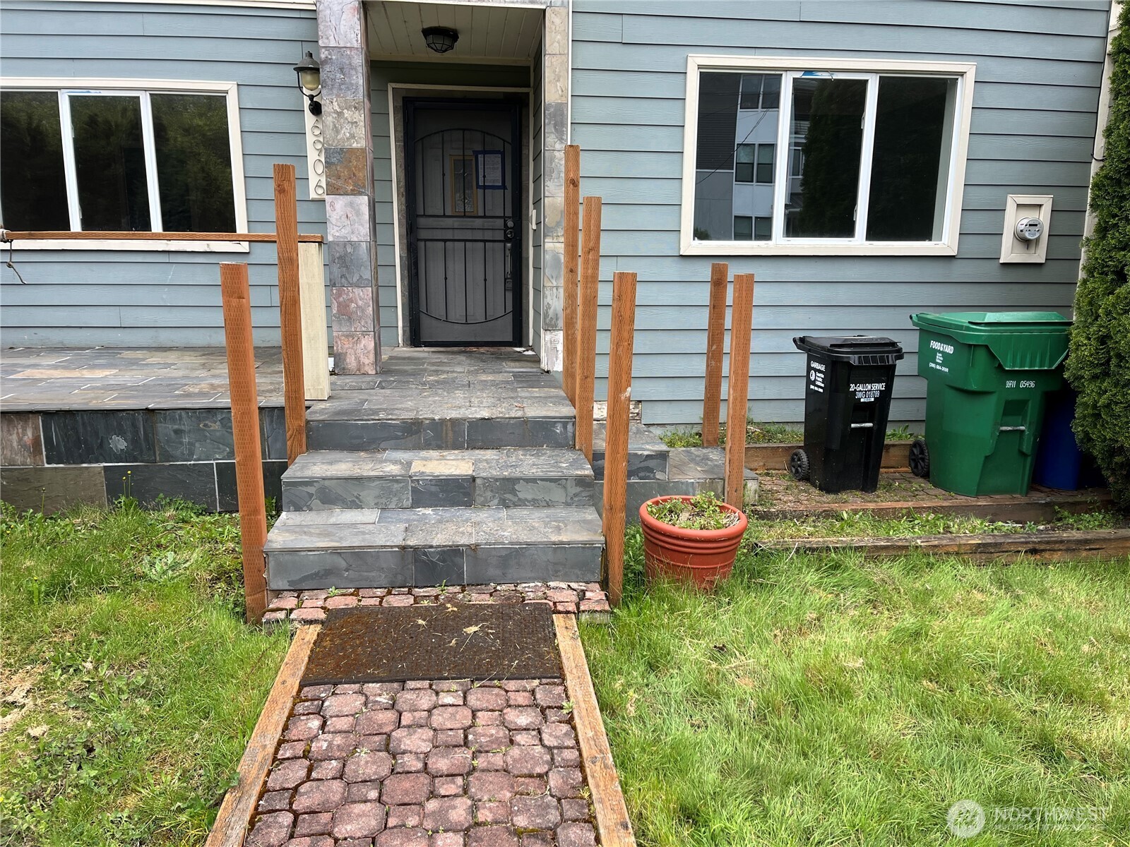 6906 55th Avenue S Seattle WA 98118