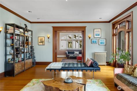 2844 Cascadia Avenue S Seattle WA 98144