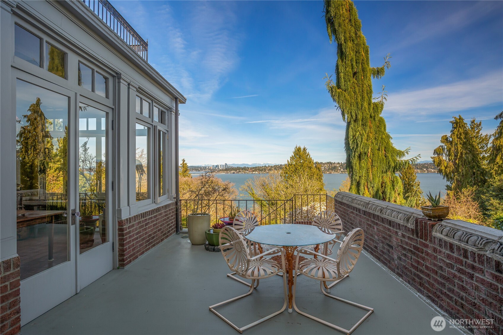2844 Cascadia Avenue S Seattle WA 98144