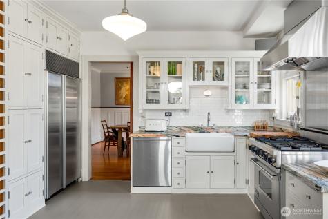 2844 Cascadia Avenue S Seattle WA 98144
