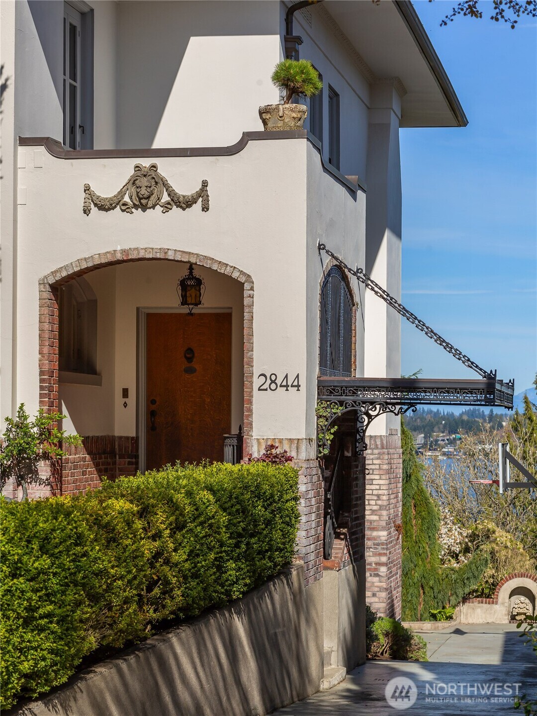 2844 Cascadia Avenue S Seattle WA 98144