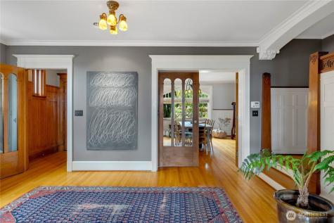 2844 Cascadia Avenue S Seattle WA 98144