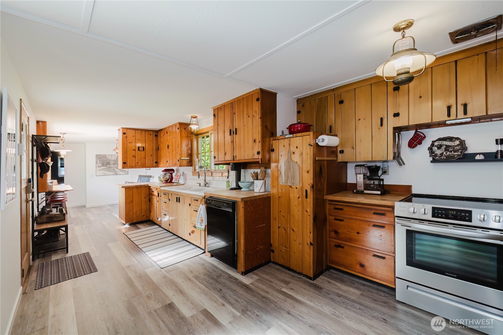 3262 Beach Drive E Port Orchard WA 98366