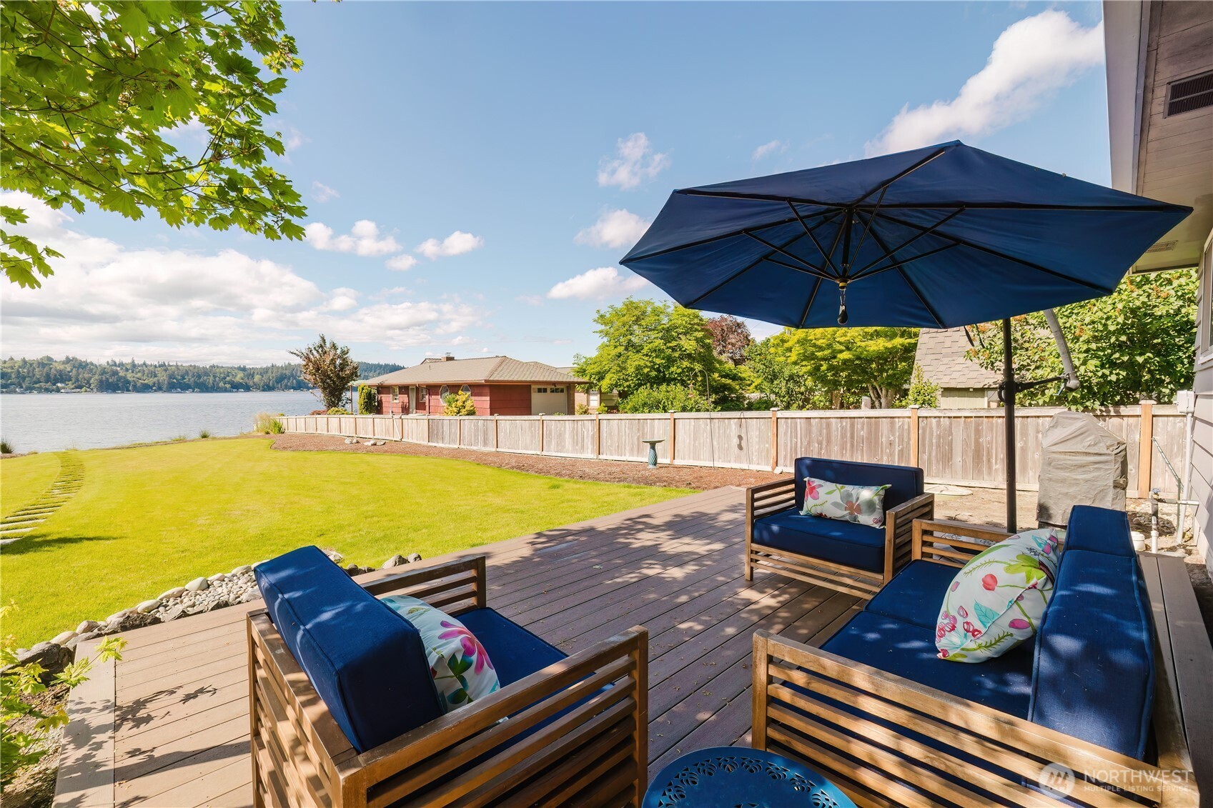3262 Beach Drive E Port Orchard WA 98366