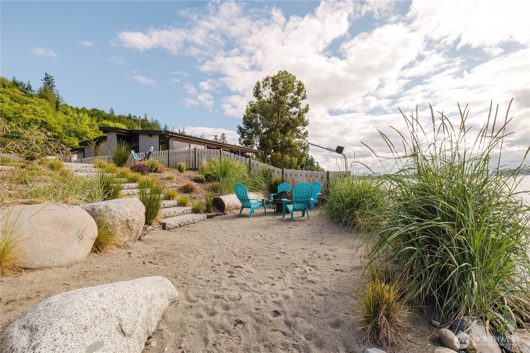 3262 Beach Drive E Port Orchard WA 98366
