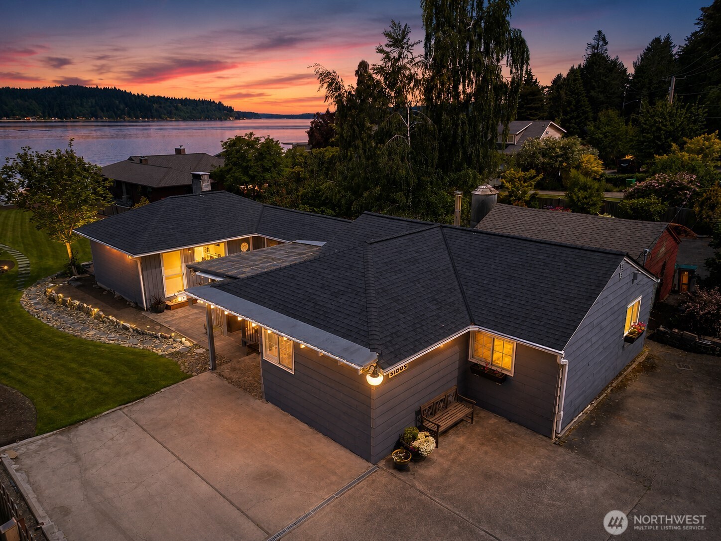 3262 Beach Drive E Port Orchard WA 98366