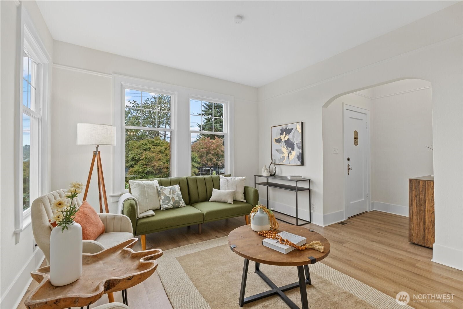 3252 13th Avenue W Seattle WA 98119