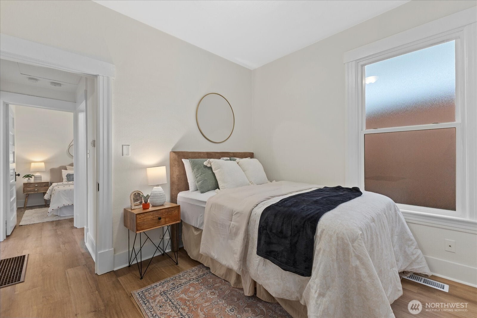 3252 13th Avenue W Seattle WA 98119