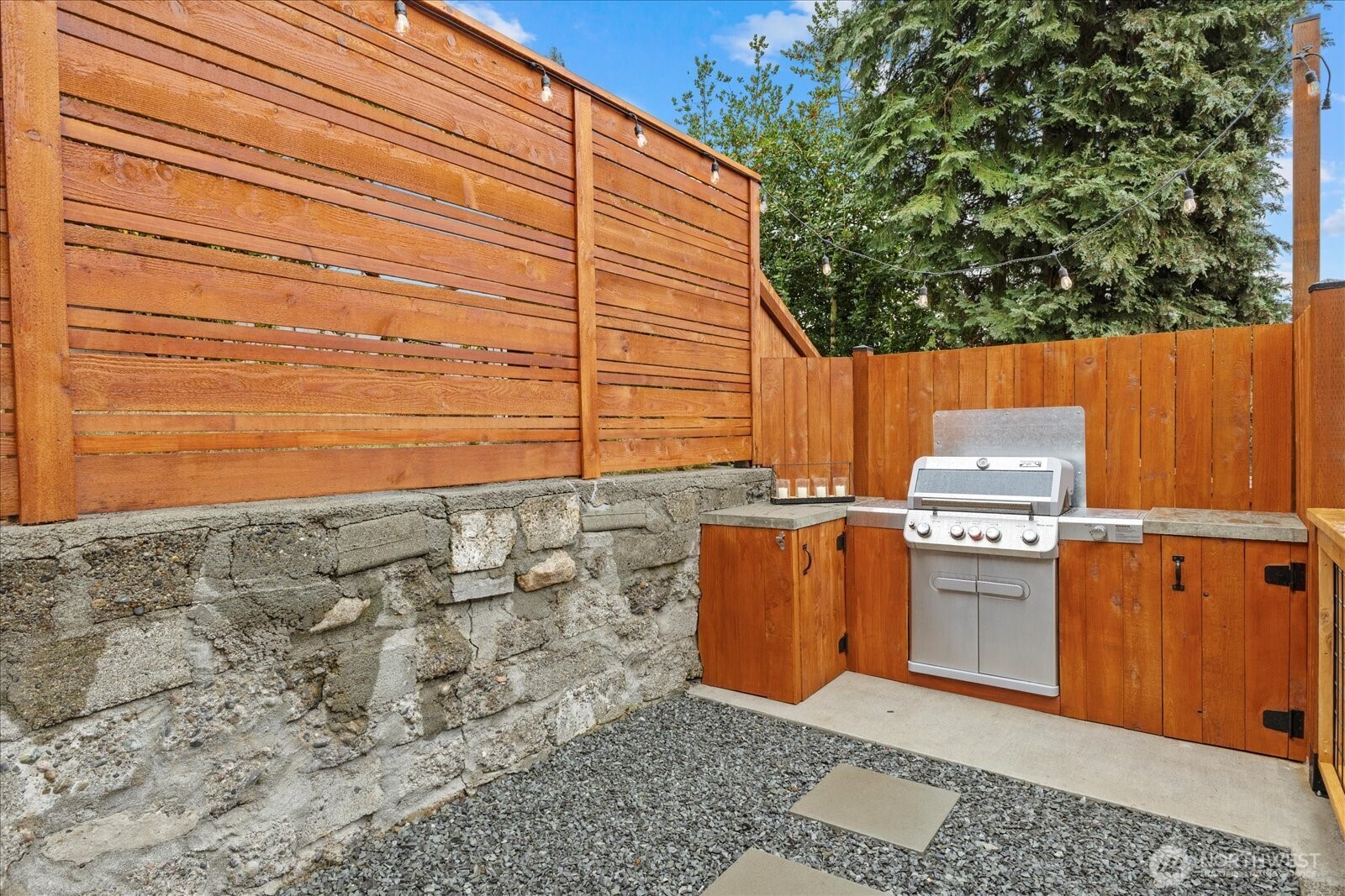 3252 13th Avenue W Seattle WA 98119