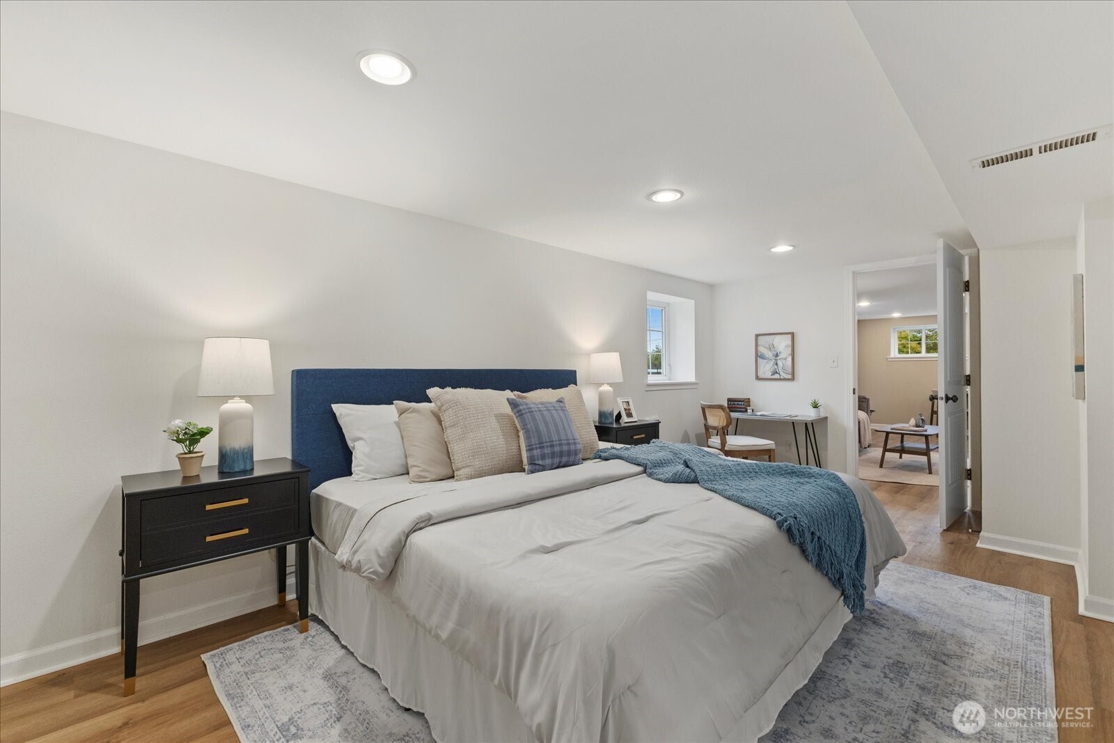 3252 13th Avenue W Seattle WA 98119