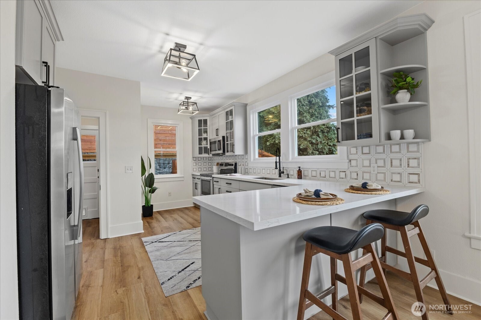 3252 13th Avenue W Seattle WA 98119