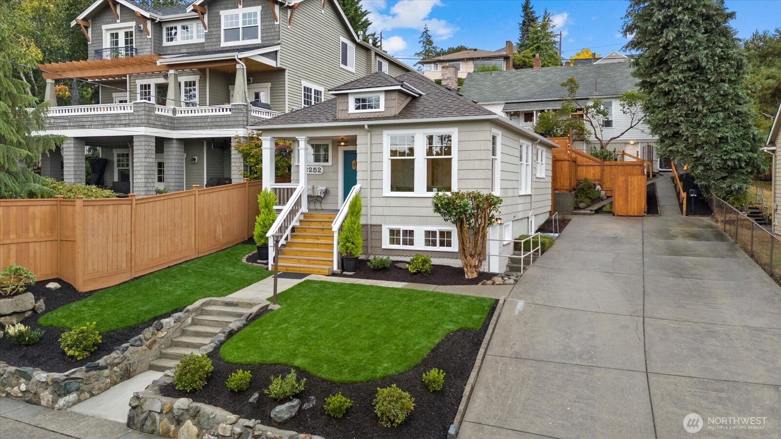 3252 13th Avenue W Seattle WA 98119