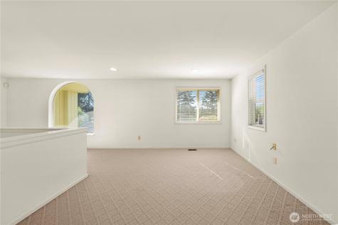 32724 6th Avenue SW Federal Way WA 98023
