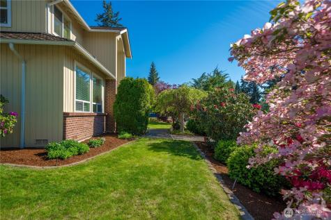 32724 6th Avenue SW Federal Way WA 98023