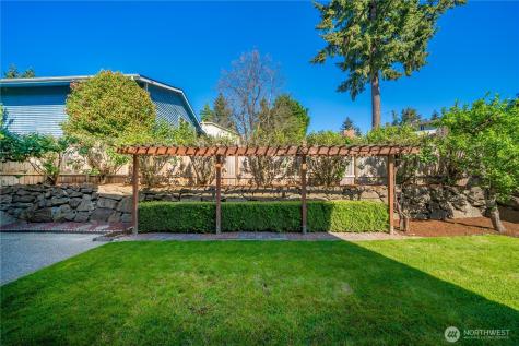 32724 6th Avenue SW Federal Way WA 98023