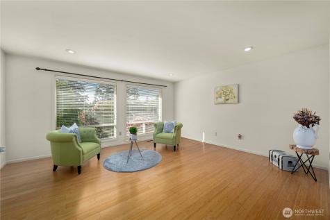 32724 6th Avenue SW Federal Way WA 98023