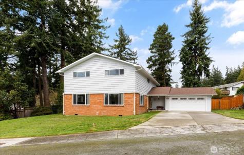 1552 NE Narrows Avenue Oak Harbor WA 98277