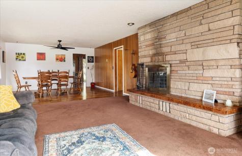 1552 NE Narrows Avenue Oak Harbor WA 98277