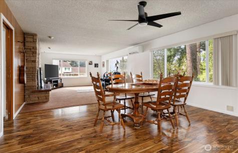 1552 NE Narrows Avenue Oak Harbor WA 98277