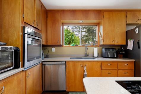 1552 NE Narrows Avenue Oak Harbor WA 98277