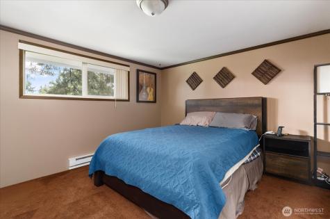 1552 NE Narrows Avenue Oak Harbor WA 98277