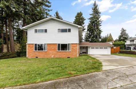 1552 NE Narrows Avenue Oak Harbor WA 98277