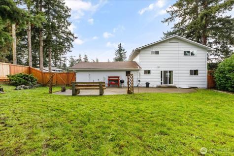 1552 NE Narrows Avenue Oak Harbor WA 98277