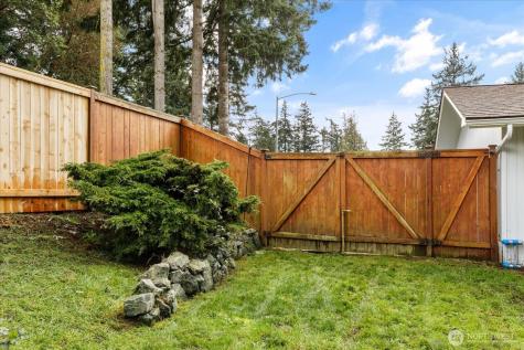 1552 NE Narrows Avenue Oak Harbor WA 98277
