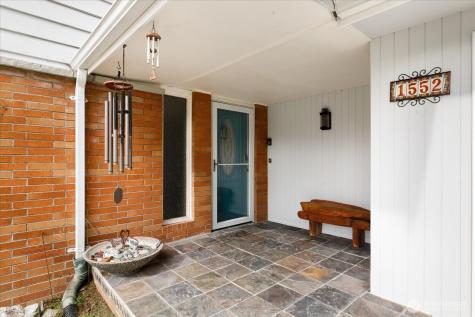 1552 NE Narrows Avenue Oak Harbor WA 98277