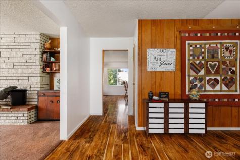 1552 NE Narrows Avenue Oak Harbor WA 98277