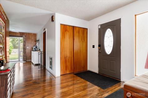 1552 NE Narrows Avenue Oak Harbor WA 98277