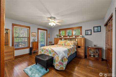 81 N Fawn Drive Hoodsport WA 98548