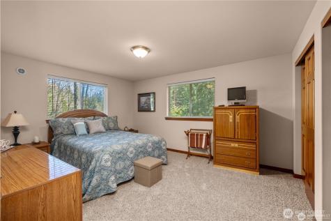 81 N Fawn Drive Hoodsport WA 98548