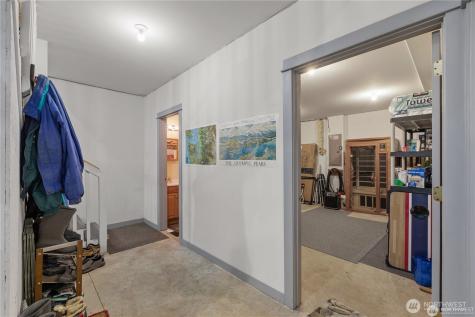 81 N Fawn Drive Hoodsport WA 98548