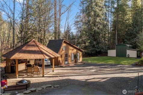 81 N Fawn Drive Hoodsport WA 98548
