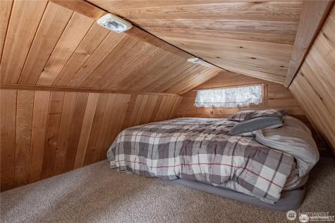 81 N Fawn Drive Hoodsport WA 98548