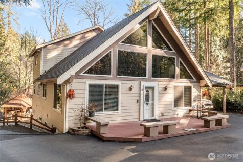 81 N Fawn Drive Hoodsport WA 98548