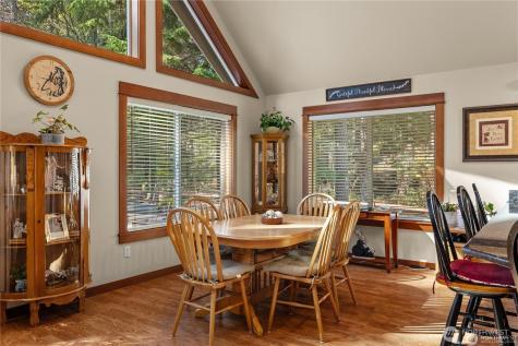 81 N Fawn Drive Hoodsport WA 98548