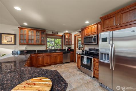 81 N Fawn Drive Hoodsport WA 98548