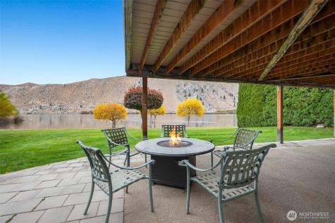 345 Lakefront Drive Orondo WA 98843