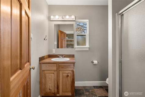 109 S 5th St Alley Roslyn WA 98941