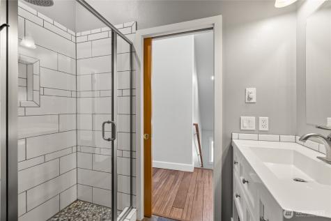 109 S 5th St Alley Roslyn WA 98941