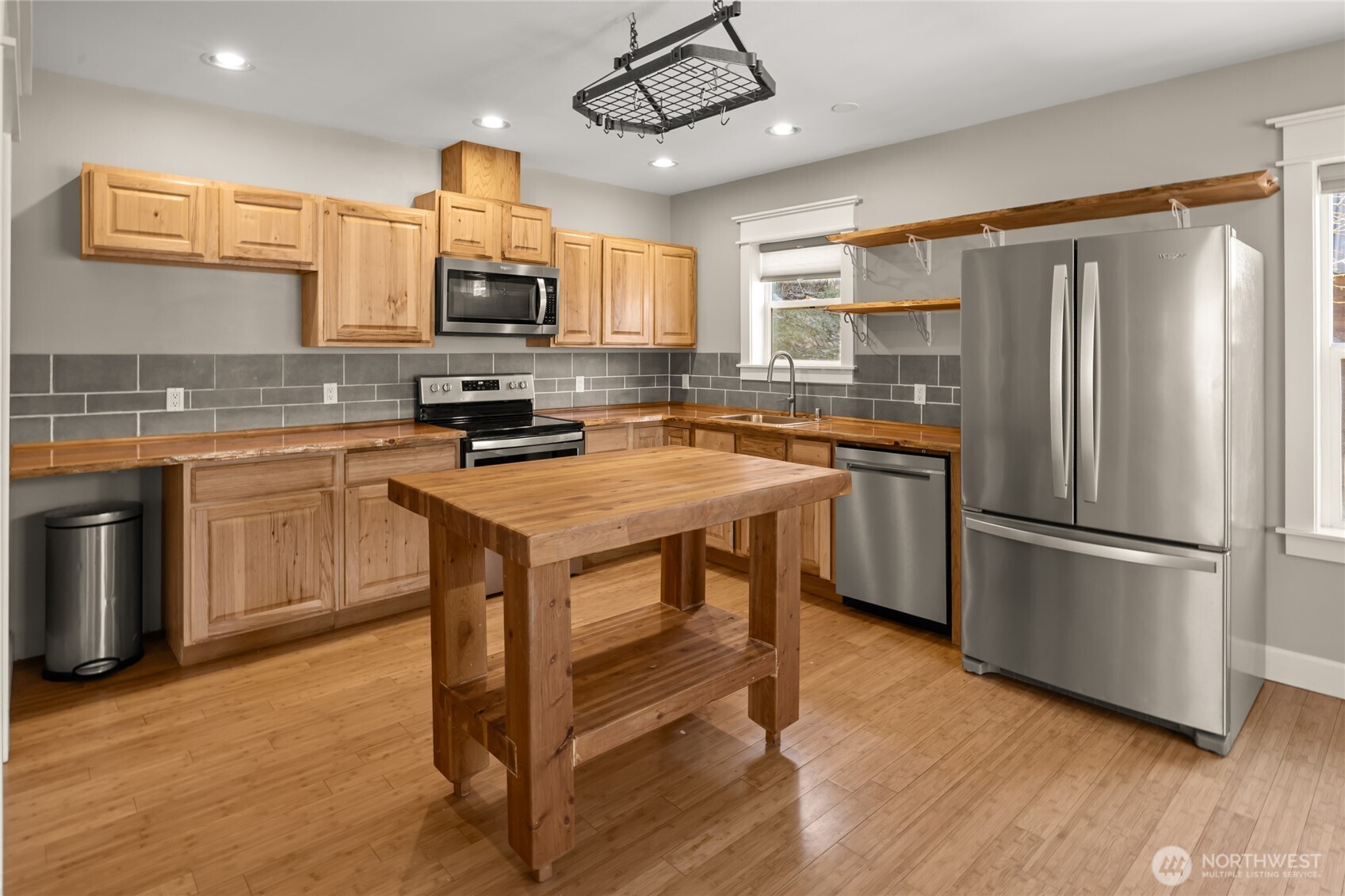 109 S 5th Street Alley Roslyn WA 98941