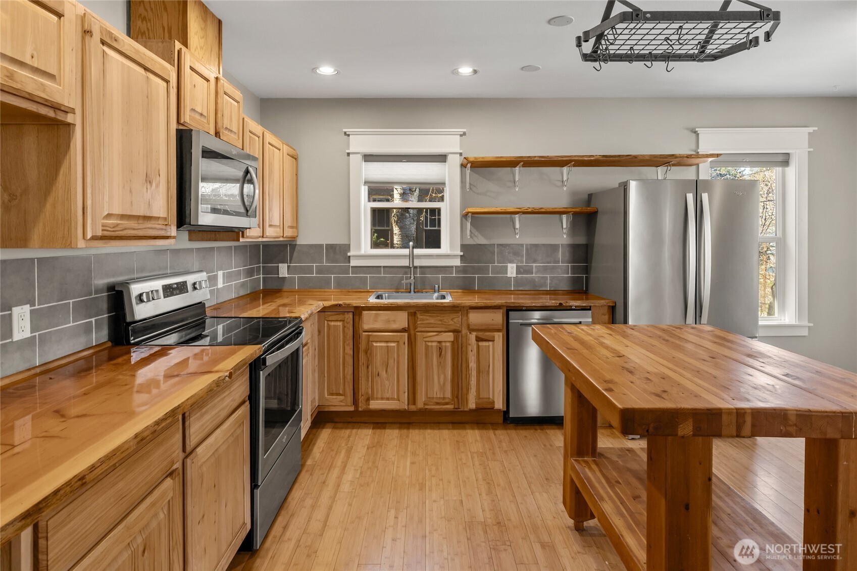 109 S 5th Street Alley Roslyn WA 98941