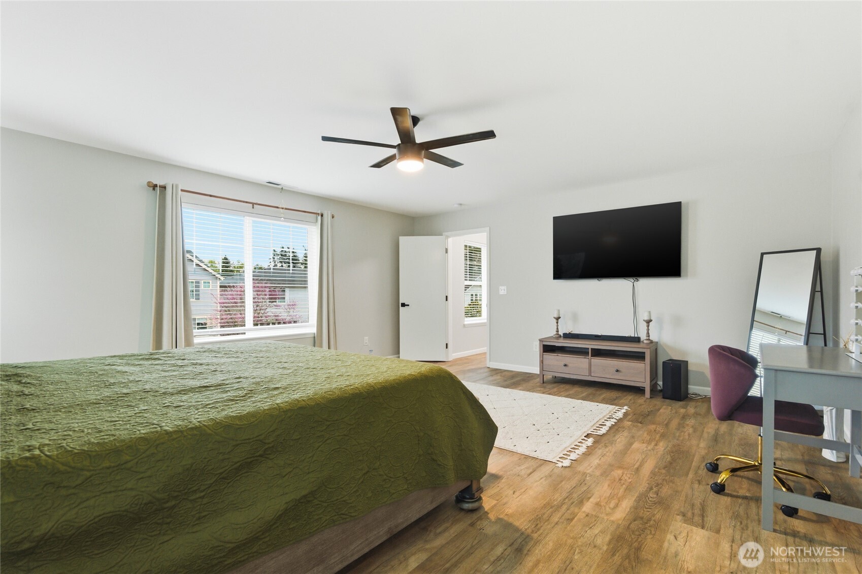 33229 43rd Place S Federal Way WA 98001