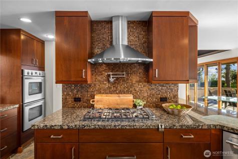 24302 116th Avenue W Woodway WA 98020