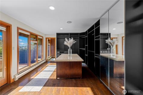 24302 116th Avenue W Woodway WA 98020