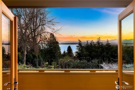 24302 116th Avenue W Woodway WA 98020