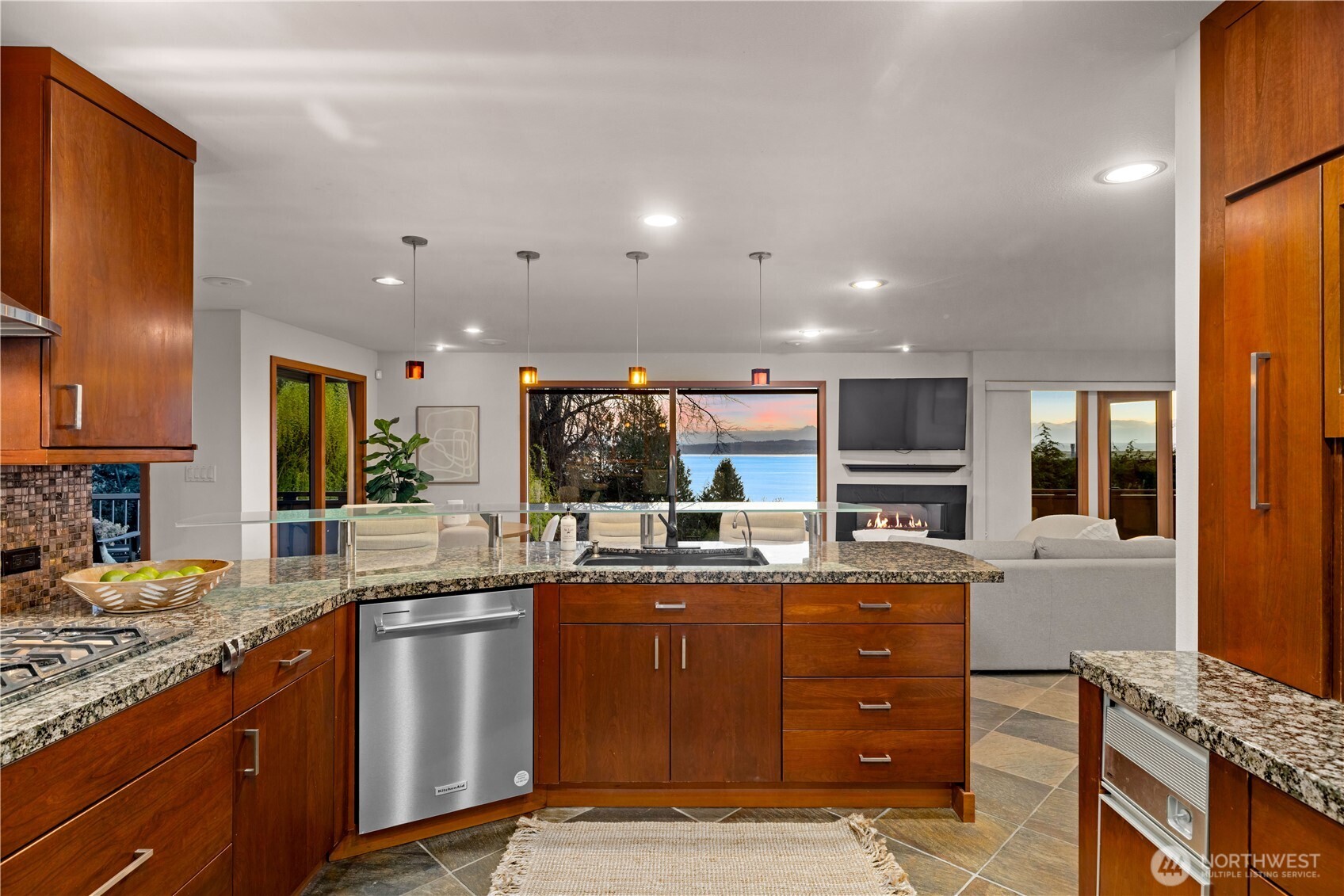 24302 116th Avenue W Woodway WA 98020