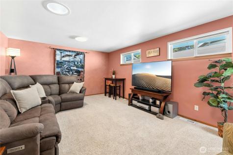 18204 59th Place W Lynnwood WA 98037